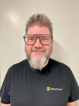 Porträtt av Aron Hallberg